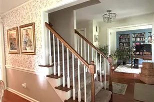 8268 Hilltop Dr, Poland, OH 44514 - Photo 10