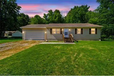 1682 Sugar Creek Creek, Rock Creek, OH 44084 - Photo 2