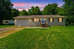 1682 Sugar Creek Creek, Rock Creek, OH 44084 - Photo 2