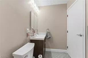 5923 Mills Creek Ln, North Ridgeville, OH 44039 - Photo 26
