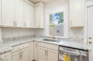 2165 W 95th St, Loveland, OH 44102 - Photo 14