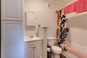 717 Fern St, Akron, OH 44307 - Photo 6