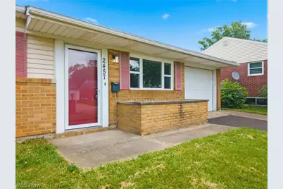2457 Cathy Drive NE, Canton, OH 44705 - Photo 4