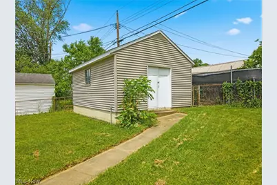2457 Cathy Drive NE, Canton, OH 44705 - Photo 22