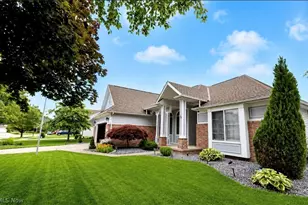 113 Barrington Ct, Elyria, OH 44035 - Photo 2