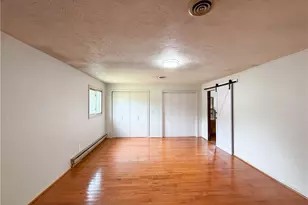 1015 Kingsway Dr, Lorain, OH 44052 - Photo 8