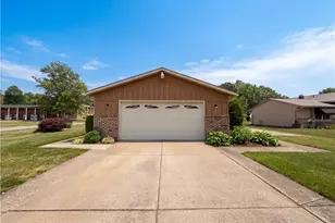 1015 Kingsway Dr, Lorain, OH 44052 - Photo 20