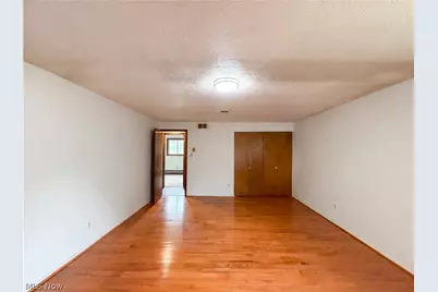 1015 Kingsway Drive, Lorain, OH 44052 - Photo 16