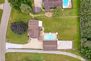 960 Karla Dr, Green, OH 44216 - Photo 4