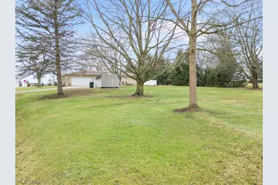 5147 Broadway Avenue NE, Louisville, OH 44641 - Photo 30
