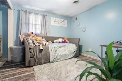 5147 Broadway Avenue NE, Louisville, OH 44641 - Photo 16