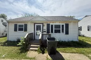 2405 Harmont Ave NE, Canton, OH 44705 - Photo 2