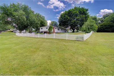 6787 Glenmere Avenue NE, Canton, OH 44721 - Photo 10