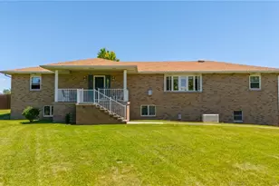 61173 Crozier Ridge Rd, Bellaire, OH 43906 - Photo 2