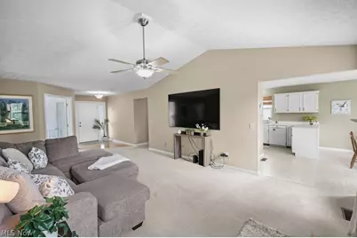 6514 Candlestick Avenue NE, Canton, OH 44721 - Photo 8