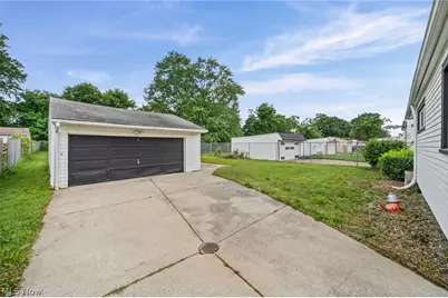4638 W 156 St, Loveland, OH 44135 - Photo 26