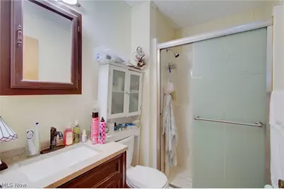 1495 Fredrickburg Drive, Youngstown, OH 44412 - Photo 16