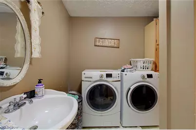 1495 Fredrickburg Drive, Youngstown, OH 44412 - Photo 12