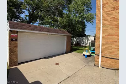 3200 Snow Road, Parma, OH 44134 - Photo 6