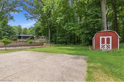858 Cliffside Drive, Akron, OH 44313 - Photo 30