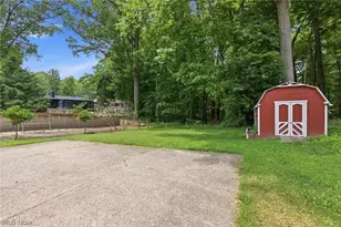 858 Cliffside Dr, Akron, OH 44313 - Photo 30
