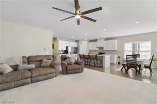 2262 Monaco St NW, Uniontown, OH 44685 - Photo 14