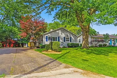 1122 Bel Air Drive NW, North Canton, OH 44720 - Photo 2