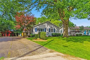 1122 Bel Air Dr NW, North Canton, OH 44720 - Photo 2