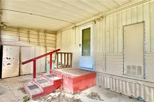 875 Mobile Dr, Zanesville, OH 43701 - Photo 6