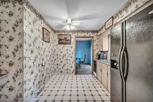295 Hillsdale Cir, Wadsworth, OH 44281 - Photo 4