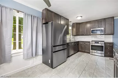 1881 Adelaide Boulevard, Akron, OH 44305 - Photo 6