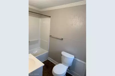 47550 Middle Ridge Road, Amherst, OH 44001 - Photo 10