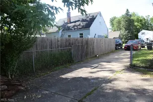 2580 E 37th St, Lorain, OH 44055 - Photo 4