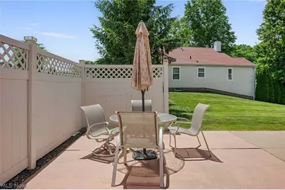 1584 Silver Oak Circle, Twinsburg, OH 44087 - Photo 8