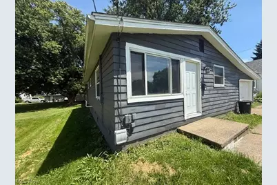 2646 Harmont Avenue NE, Canton, OH 44705 - Photo 2