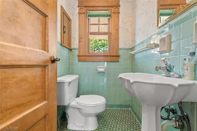13113 Cleveland Avenue NW, Uniontown, OH 44685 - Photo 32