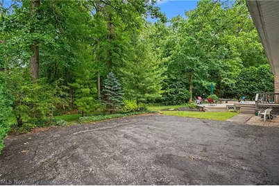 553 N Briarcliff Drive, Canfield, OH 44406 - Photo 32