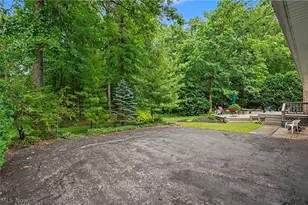 553 N Briarcliff Dr, Canfield, OH 44406 - Photo 32
