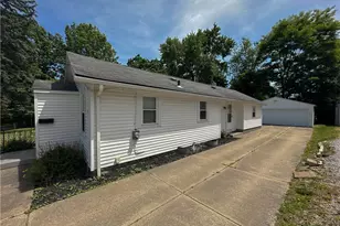 1275 Sawyer Ave, Akron, OH 44310 - Photo 4
