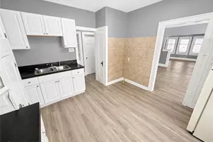 908 Work Dr, Akron, OH 44320 - Photo 4