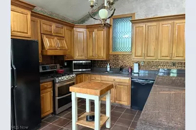 8385 Paris Avenue, Louisville, OH 44641 - Photo 6
