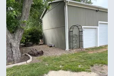 8385 Paris Avenue, Louisville, OH 44641 - Photo 22