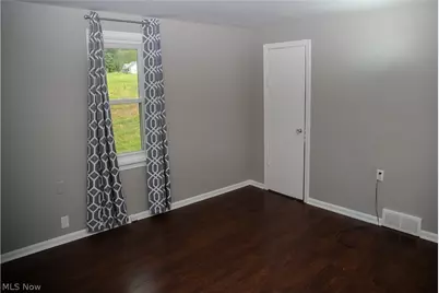 1087 Krumroy Road, Akron, OH 44306 - Photo 8