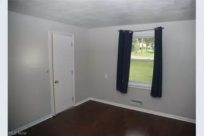 1087 Krumroy Road, Akron, OH 44306 - Photo 6