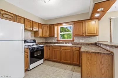 8540 Morrilton Circle NW, North Canton, OH 44720 - Photo 12