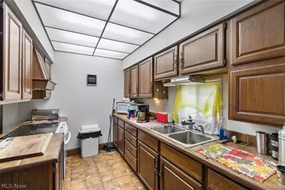 13113 Cleveland Avenue NW, Uniontown, OH 44685 - Photo 46