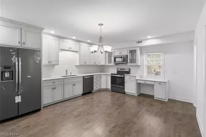13113 Cleveland Avenue NW, Uniontown, OH 44685 - Photo 6