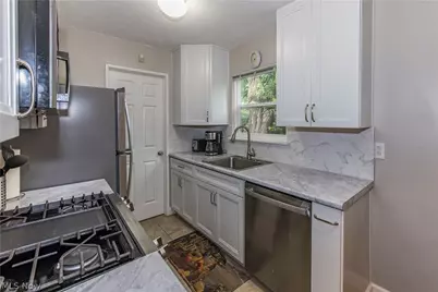 69 N Oakmont Drive, Northfield, OH 44067 - Photo 8