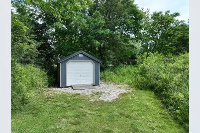 6476 Harbor Drive NW, Canton, OH 44718 - Photo 36