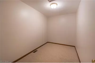 6476 Harbor Drive NW, Canton, OH 44718 - Photo 28